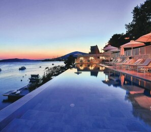 季節性室外游泳池