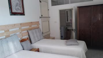 3 Schlafzimmer, Bügeleisen/Bügelbrett, Bettwäsche