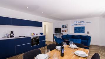 Deluxe Apartment, Sea View | Private kitchen | Full-sized fridge, microwave, oven, stovetop