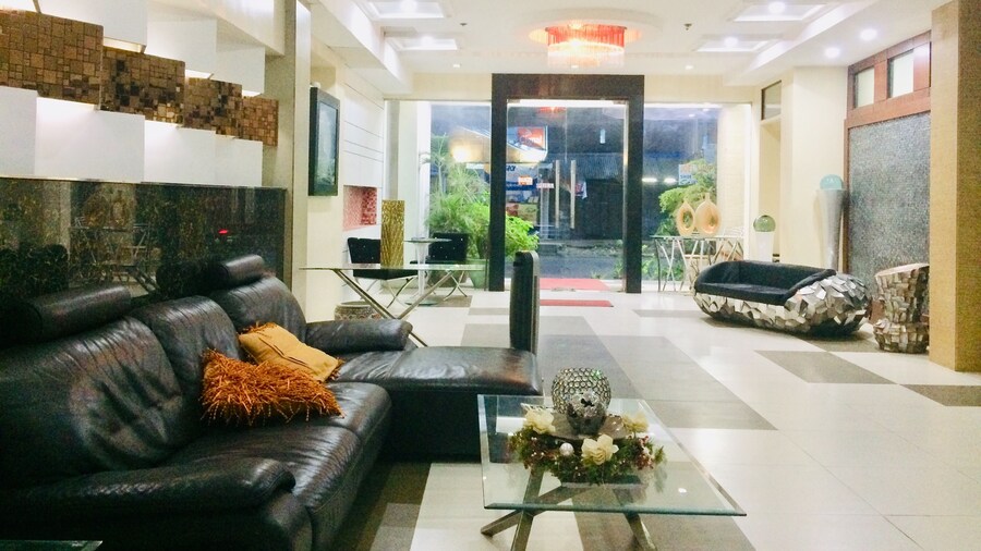 Ey Miner Suites Borromeo