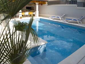 Outdoor pool - Royal Residence Chica Cure (Split)