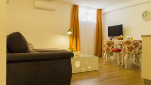 Deluxe Villa, Private Pool | Living area | Flat-screen TV - Royal Residence Chica Cure (Split)