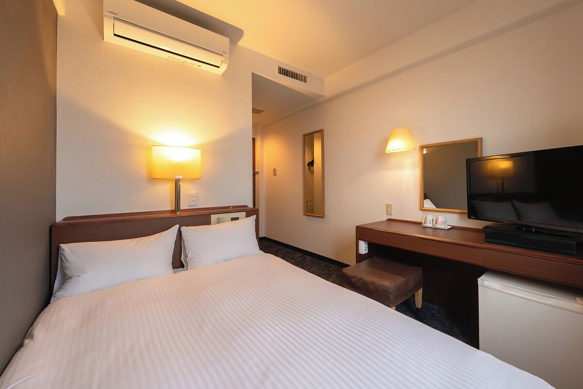 โต๊ะทำงาน, ผ้าม่านกันแสง, ห้องเก็บเสียง, Wi-Fi ฟรี