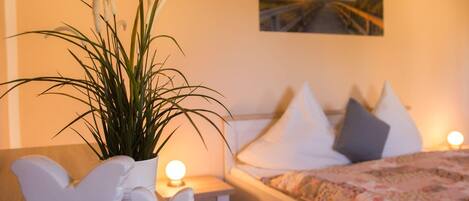 1 bedroom, travel crib, free WiFi