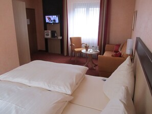 Classic-Doppelzimmer, 1 Doppelbett, Gartenblick