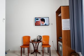 Deluxe Double Room | Room amenity - The White House (Ho Chi Minh City)
