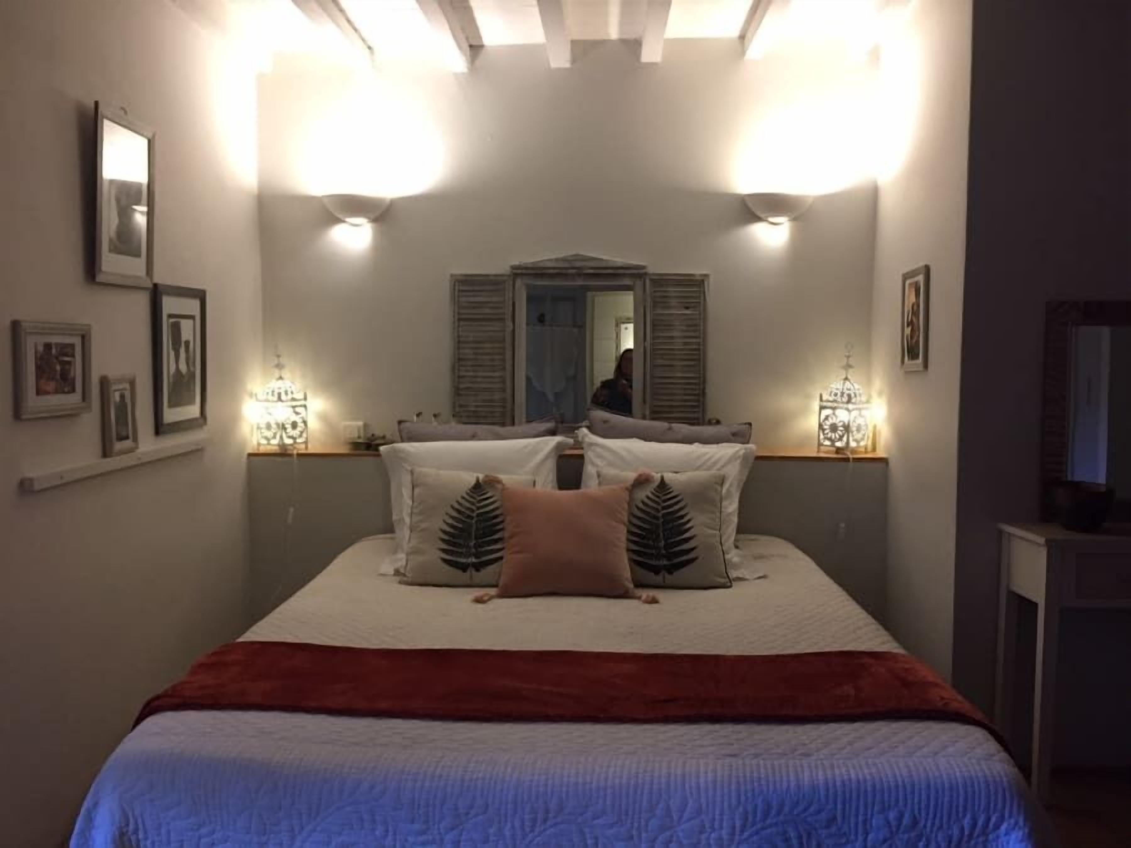 Basic Double Room | Premium bedding, iron/ironing board, free WiFi, bed sheets