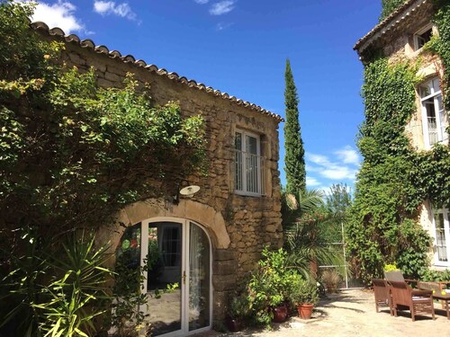 Les Aiguières en Provence