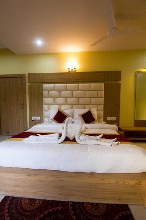 Phòng Suite | Bộ đồ giường cao cấp, két bảo mật tại phòng, phòng cách âm 