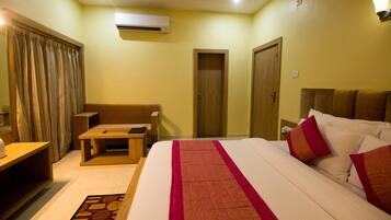 Deluxe Double Room | Premium bedding, in-room safe, soundproofing, iron/ironing board