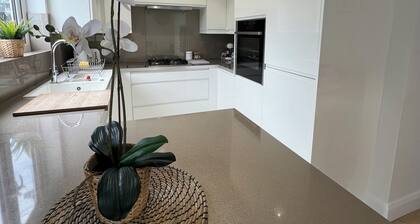 Beautiful 3 Bedroom Apartment