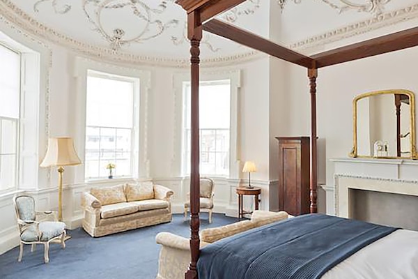 Luksus-suite - 2 soveværelser | 2 soveværelser, individuelt design, individuel indretning, skrivebord