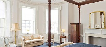 Henrietta Suites City Centre