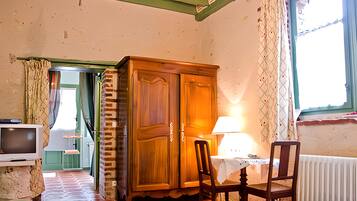 1 chambre, décoration personnalisée, ameublement personnalisé