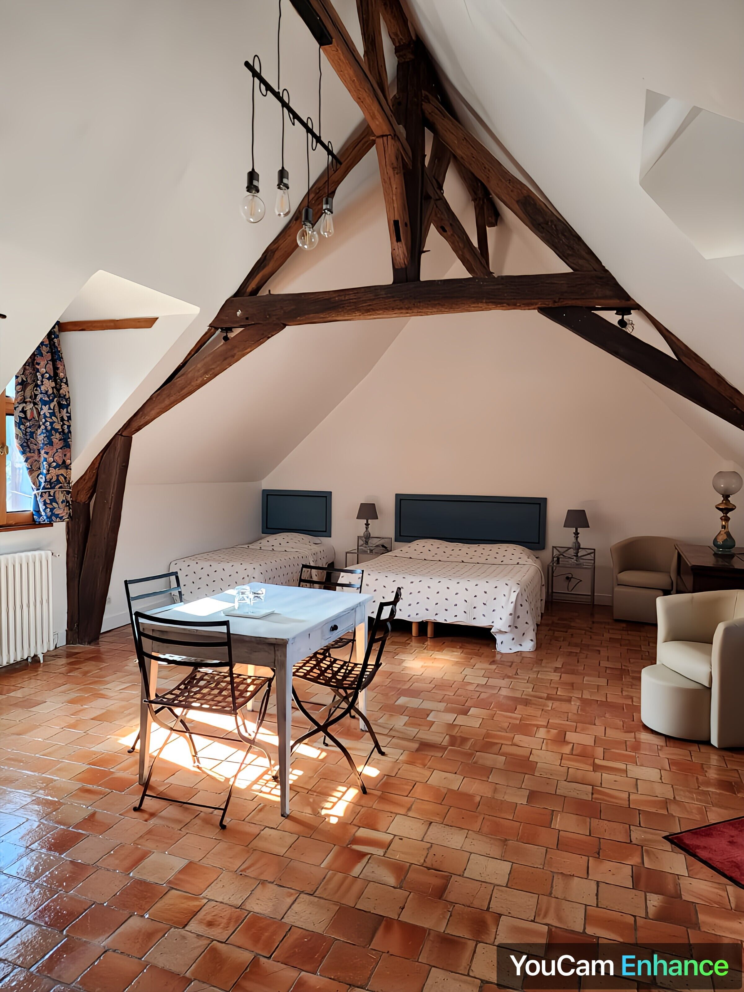 Bedroom 4 | Décoration personnalisée, ameublement personnalisé, Wi-Fi gratuit