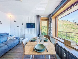 Dining - Horizon 2000 (Le Lac) by Interhome (Tignes)