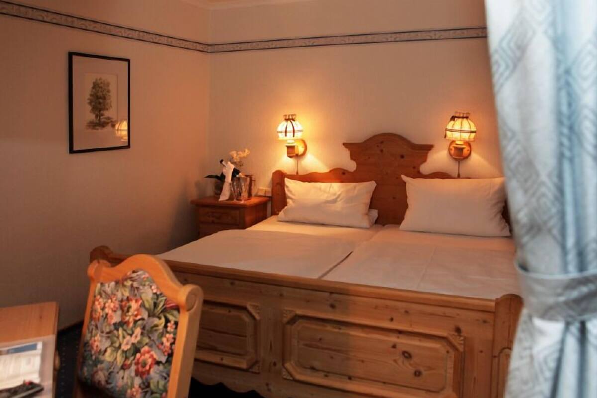 Double Room | Desk, cribs (surcharge), rollaway beds (surcharge), WiFi (free)