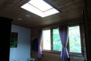 Interior - Log Pension Pepe Rosso (Nasu)