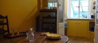 Charming cottage - historic district and edge of the Loire (4/5 people)
