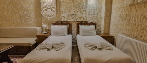 Camera Deluxe con letto matrimoniale o 2 letti singoli | Biancheria in cotone egiziano, biancheria da letto di alta qualità