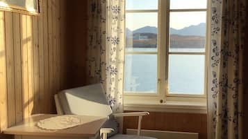 Superior Double or Twin Room, Private Bathroom, Sea View | Room amenity