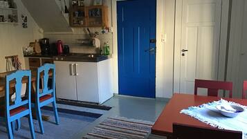 Superior Double or Twin Room, Private Bathroom, Sea View | Shared kitchen