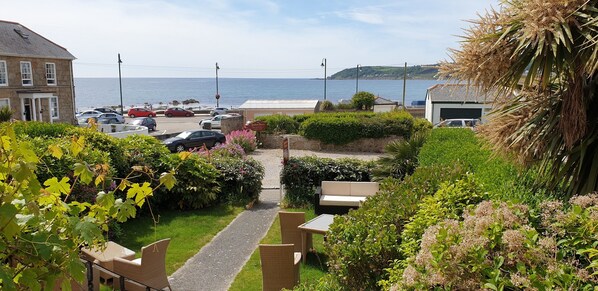 Camera con letto matrimoniale o 2 letti singoli | Vista dalla camera
