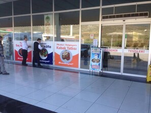 Property entrance - Ozdemir Hotel (Pamukova)