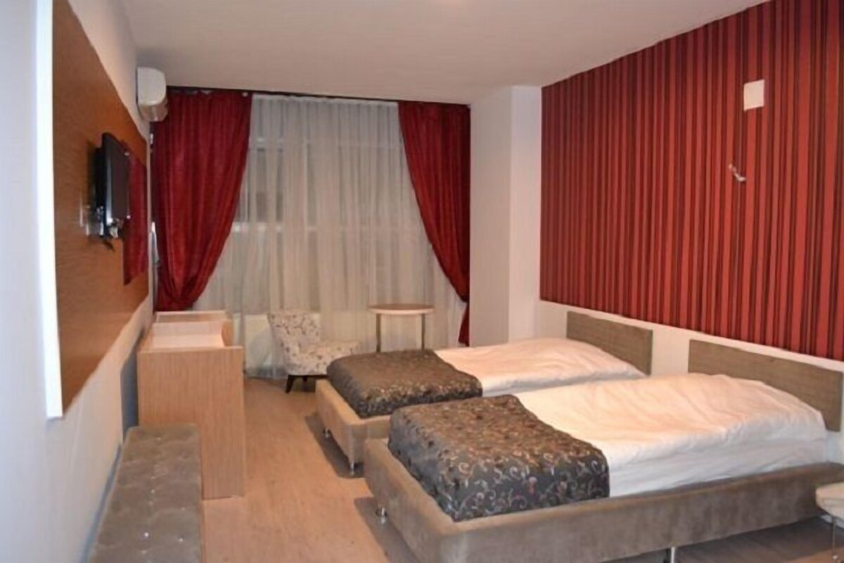 Standard Room | 1 bedroom, desk, free WiFi