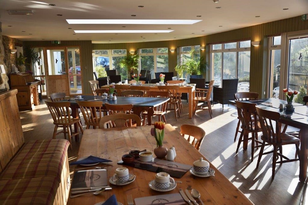 Llanerchindda Farm by null