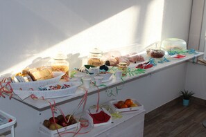 Petit déjeuner buffet compris tous les jours