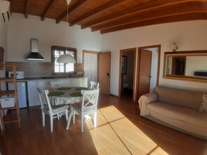 Apartment, 2 Bedrooms (1) | Private kitchen | Fridge, electric kettle, toaster, cookware/dishes/utensils - The Black Horse Canarias - Adults Only (San Bartolomé de Tirajana)