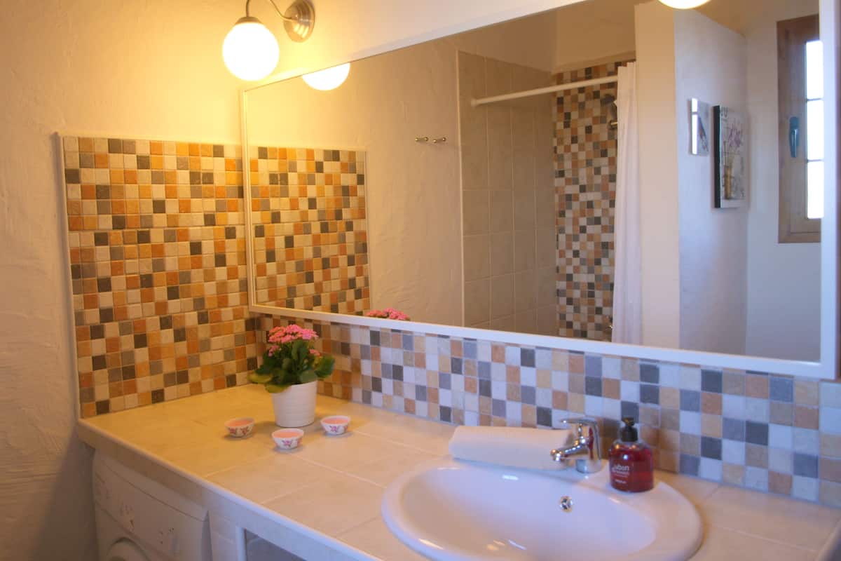 Apartment (2) | Bathroom