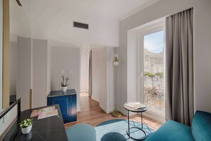 Minibar, in-room safe, desk, free WiFi - NH Collection Roma Fori Imperiali (Rome)