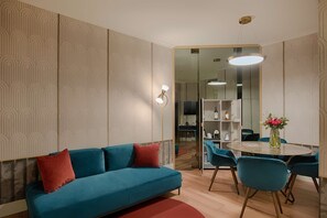 Minibar, in-room safe, desk, free WiFi - NH Collection Roma Fori Imperiali (Rome)