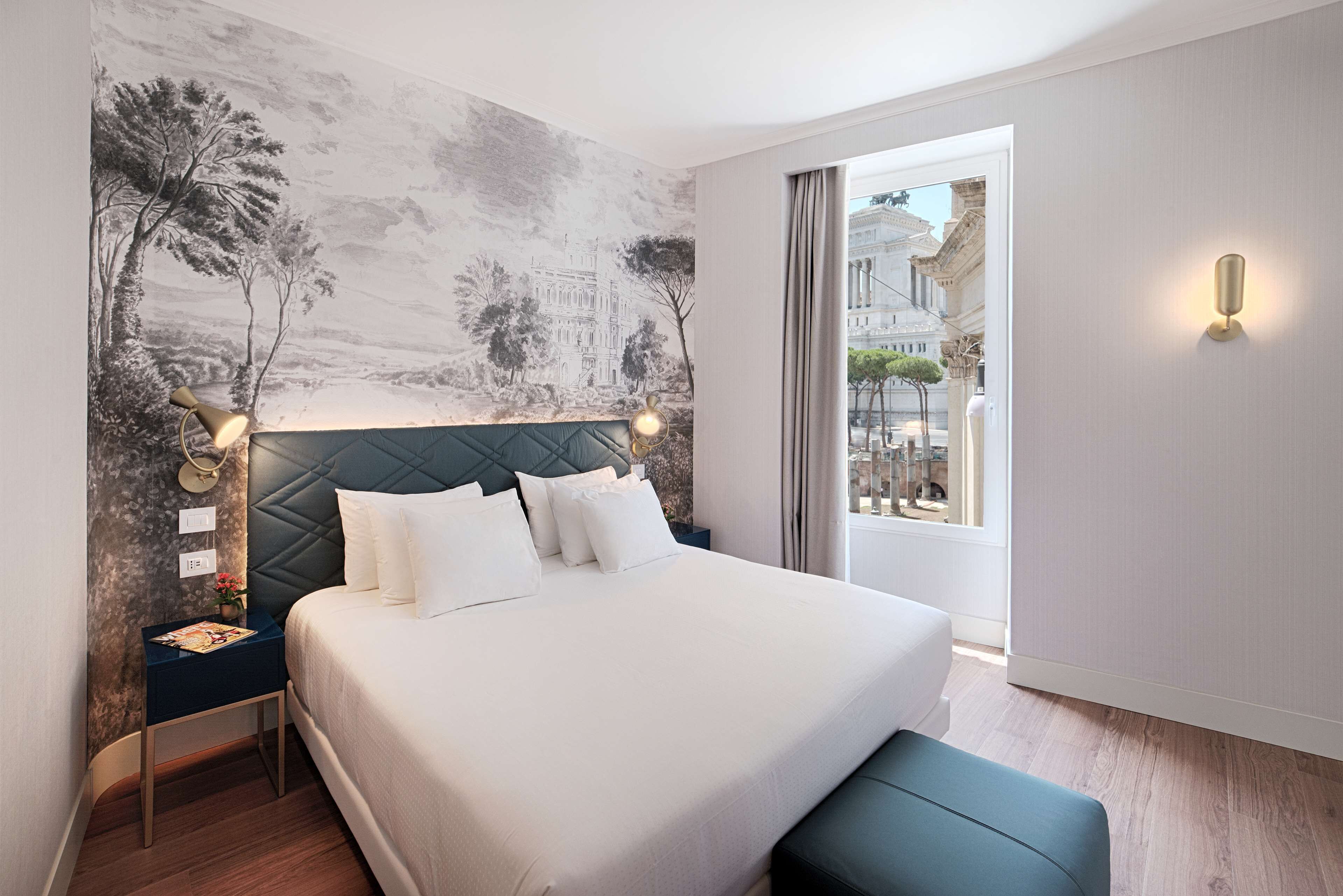 minibar, in-room safe, desk, free wifi