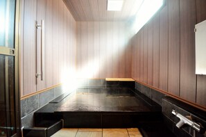 Hot springs - Yufuin TSURU NO YU (Yufu)