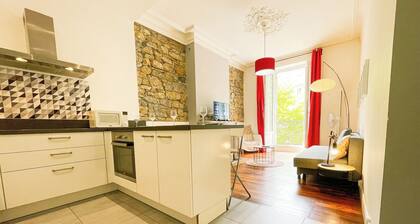 #G3 |The authentic 🏮| T2 downtown | Balcony, tramway