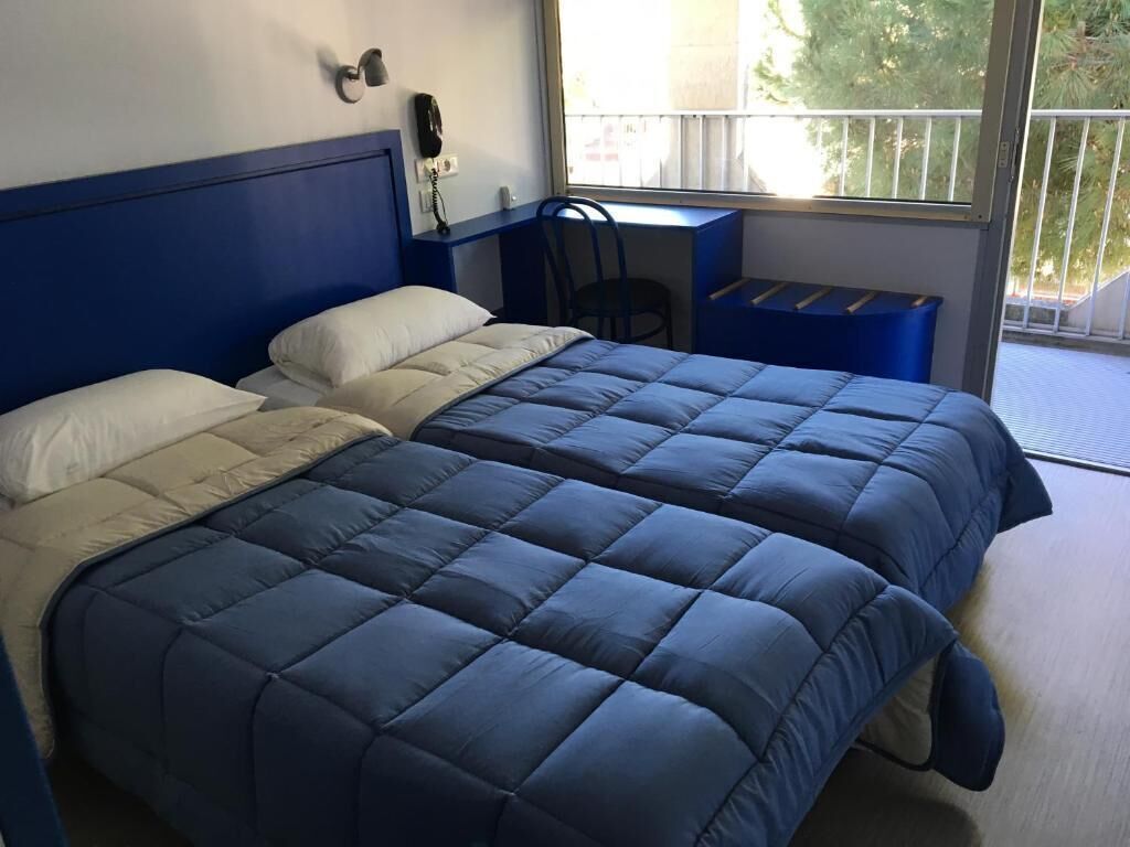 Desk, free WiFi, bed sheets, wheelchair access