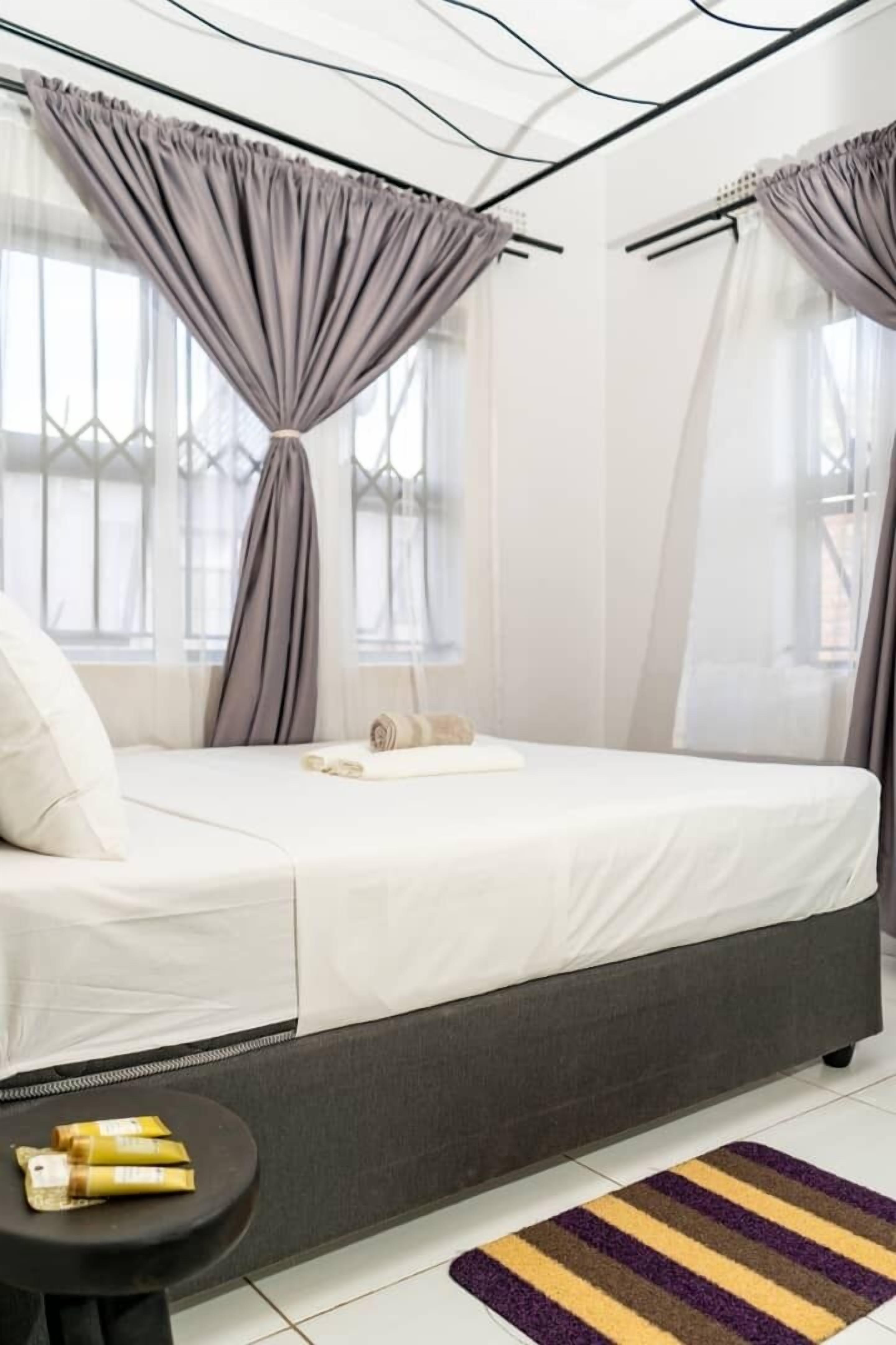 3 室のベッドルーム、セーフティボックス (室内)、WiFi、ベッドシーツ