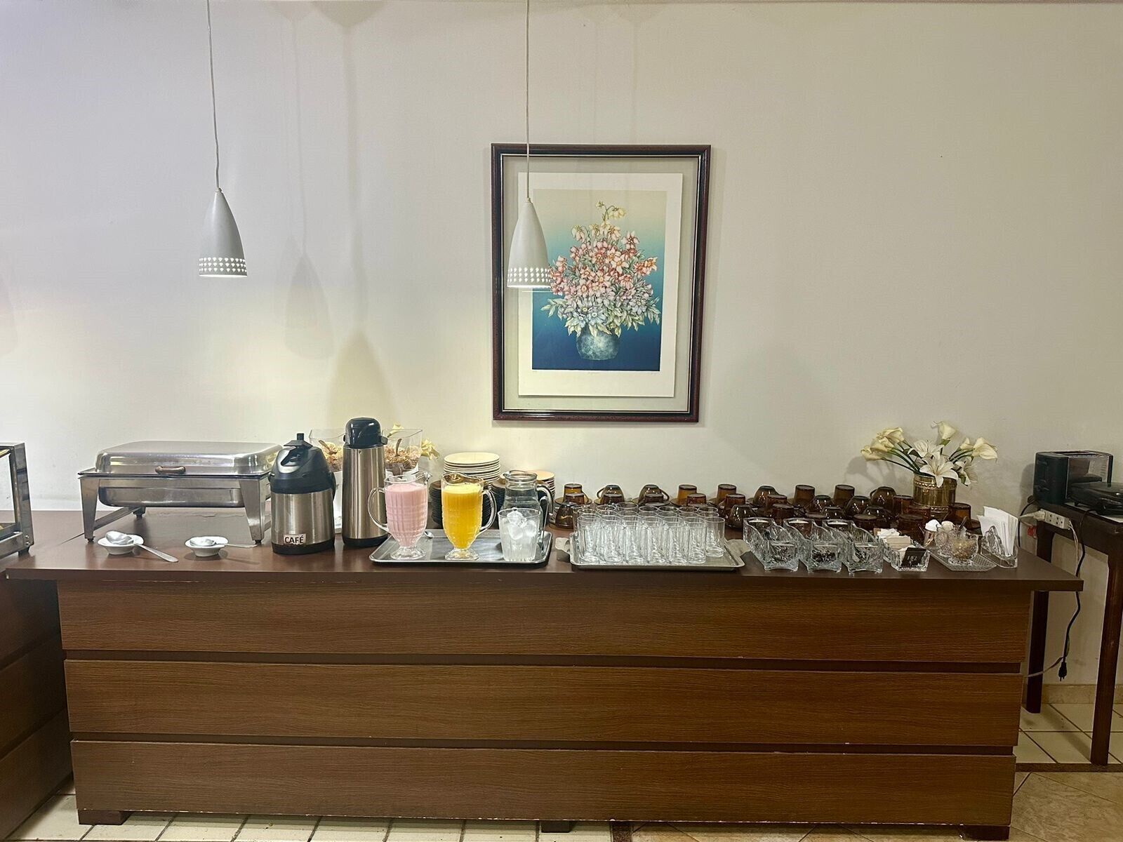 free daily continental breakfast