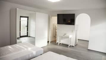 Comfort Double Room | Desk, free WiFi, bed sheets