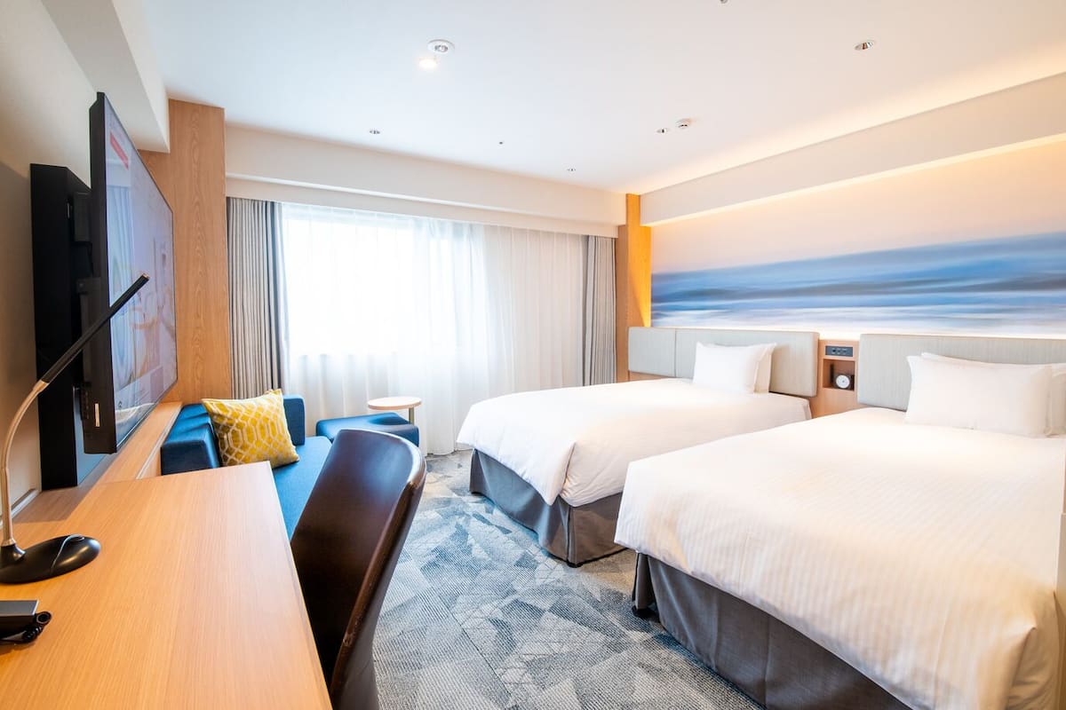 ผ้านวมขนเป็ด, เตียง Tempur-Pedic, โต๊ะทำงาน, Wi-Fi ฟรี