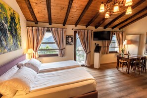 Habitació superior, vistes a la muntanya | Minibar, cortines opaques, wifi gratuïta i roba de llit 