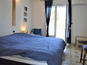 1 bedroom, wheelchair access - Accessible apartment, A/C, garage, close to beach and shops (Cavalaire-sur-Mer)