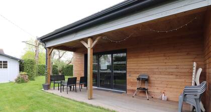 Independent ecogite for 8 near forest, terrace, pets allowed