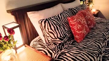 Double Room, Ensuite, Courtyard View | Individually decorated, individually furnished, laptop workspace