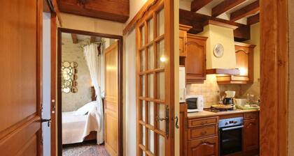 Charming Norman cottage with large garden, near La Perrière.