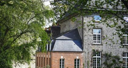 Charming 18th Century Chateau Wing: Garden, Fireplace, Fishing, Near Bagnoles de l'Orne