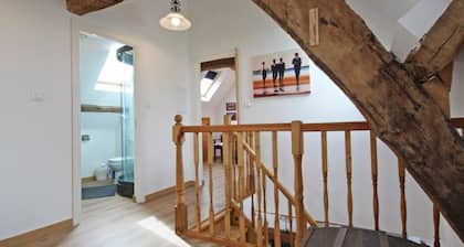 Charming Restored Barn with Garden, Crickets, and Electric Vehicle Charger in Scenic Domfrontais